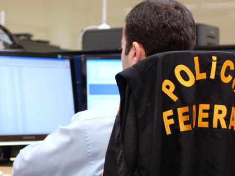 Thumb-policiafederal