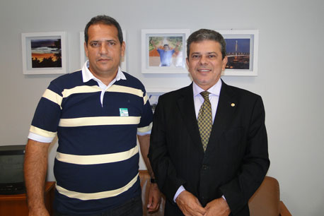 thumb ademirlopoestaumat