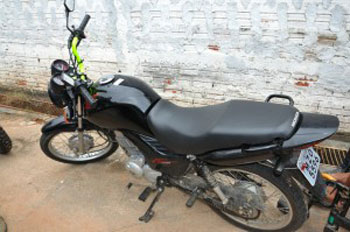 thumb moto-furtada-300x199
