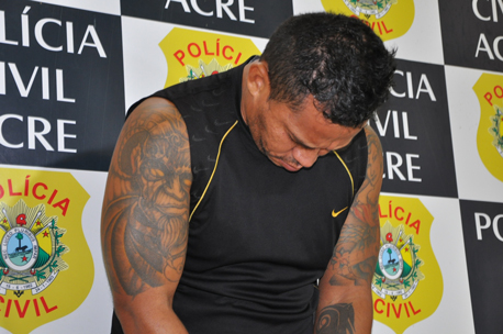 Banner AcusadoAssassinato