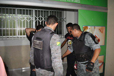 thumb DuplaMotoFurto