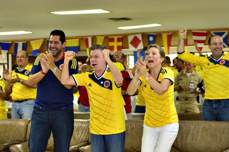 thumb presidColombia