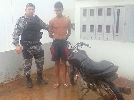 1209-policia-motoroubada