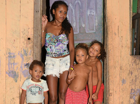 1409-cotidiano-bolsafamiliaadonaymelo