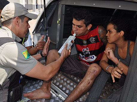 0210-policia-casalmaluco-cleriston