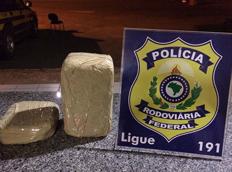 2010-policia-cocainanafronteira-oaltoacre