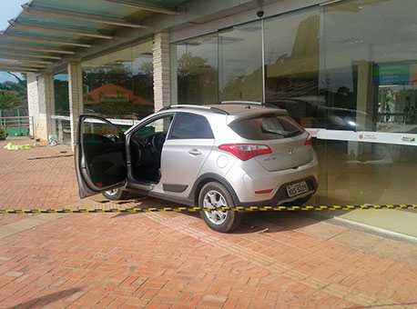 1911-policia-hccaixaeletronico-cleriston