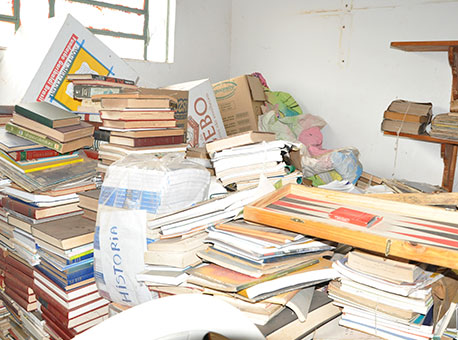 2011-cotidiano-predioabandonado-taianelima