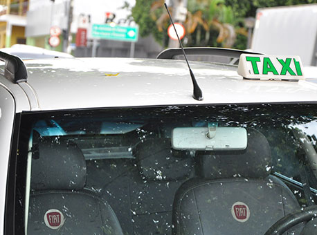 2011-cotidiano-taxi-taiane2