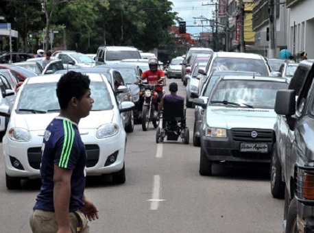 6-11-cadeirante-irritado