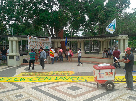 0412-cotidiano-protestopraca-cleriston