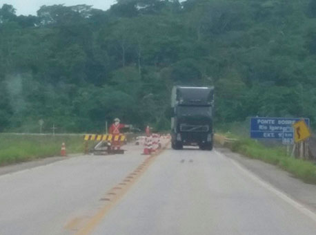 1012-cotidiano-estradabr364meiapista-cedida