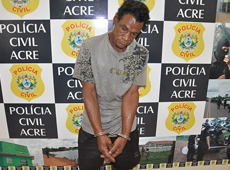 1112-policia-acusadodeestupro-cleriston