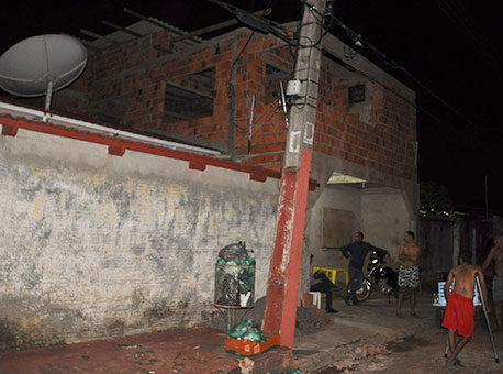 3112-cotidiano-postes-cleriston