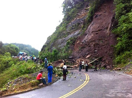 050115-cotidiano-quedadebarreira-donosdanoticia2