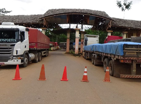 0801-fronteira-fechada-almir-andrade