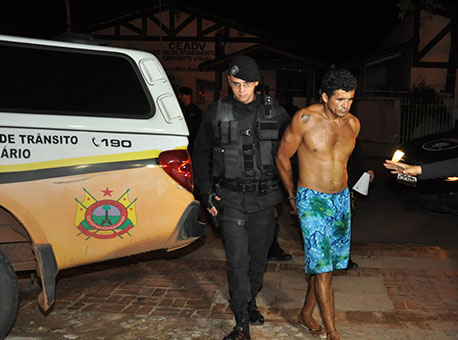 120115-policia-foragido-cleriston