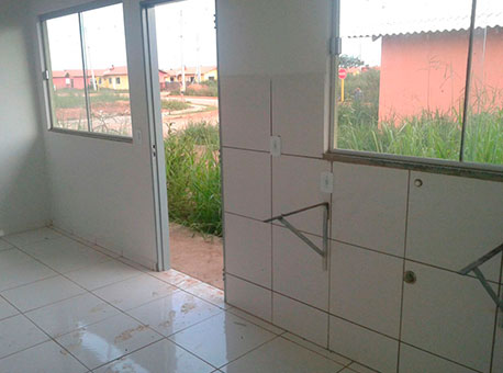 130115-cotidiano-casadepredada-cleriston