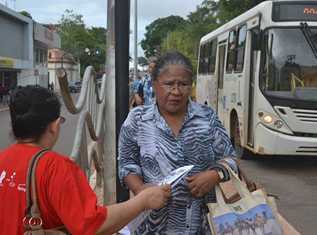 280115-cotidiano-panfletagem-cesarnegreiros