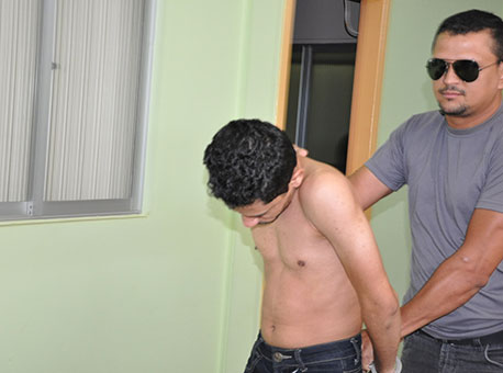 030215-policia-taradocarropreto-tvgazeta2