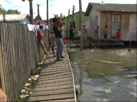 050215-cotidiano-alagacao