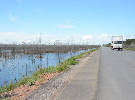 120215-cotidiano-estradabr364-sousagomes2