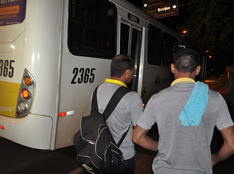 120215-policia-onibusassaltado-cleriston2