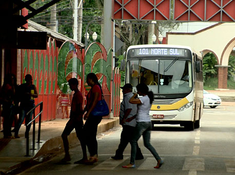 130115-cotidiano-terminalurbano-tvgazeta