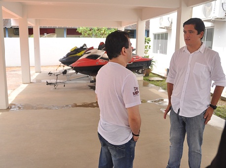 030315-lanchas-apreendidas