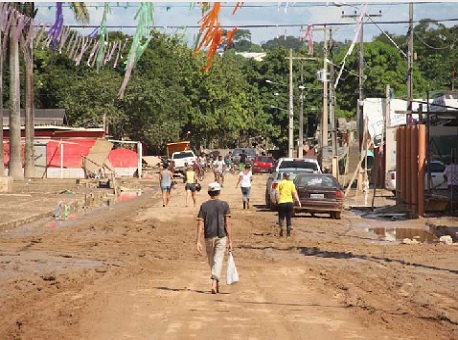 050315-cotidiano-brasileia-poscheia