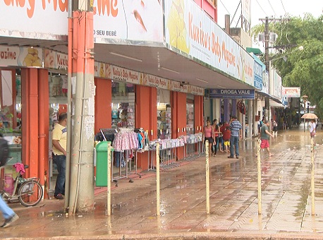050315-cotidiano-comercio-alagacao