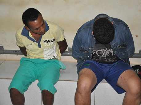 060315-policia-dupla-presa