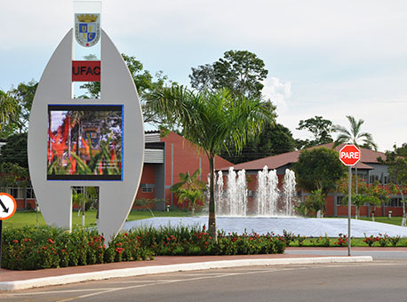 120315-cotidiano-fachadaufac-taiane