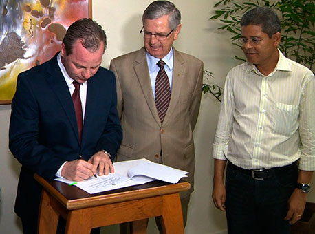 190315-cotidiano-outorgaagua-tvgazeta