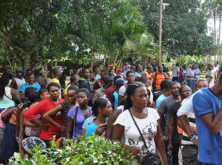 240315-cotidiano-abrigohaitianos-taianelima6