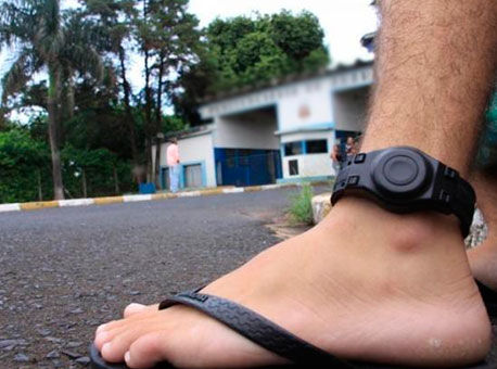 260315-cotidiano-tornozeleira-agenciatj