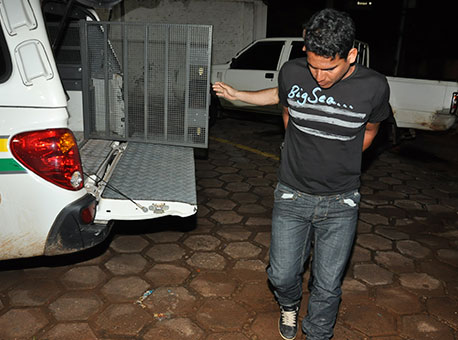 070415-policia-farsaassalto-cleriston