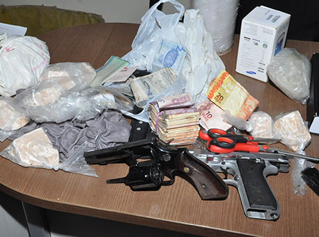 090415-policia-apreensaodroga-cleriston