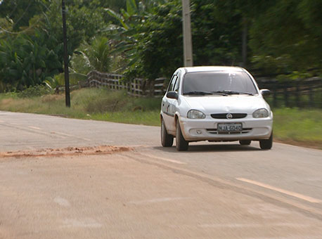 140415-cotidiano-estradadoportoacre-tvgazeta