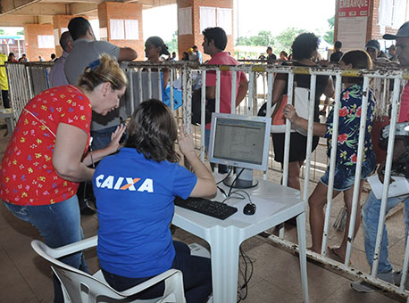 140415-cotidiano-fgts-cleriston2