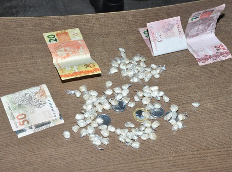 290415-policia-droga-menor