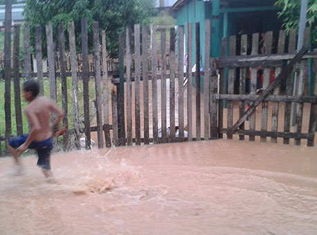 110515-cotidiano-chuva-taianelima2