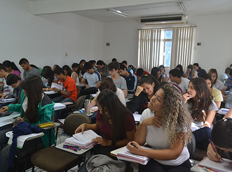 210515-cotidiano-cursinho-taianelima2