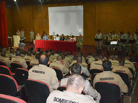 270515-cotidiano-corpobombeiros-tvgazeta