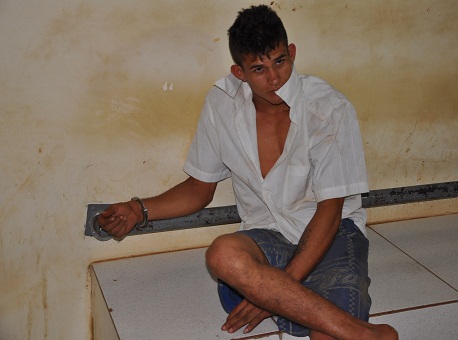 100615-policia-assaltante