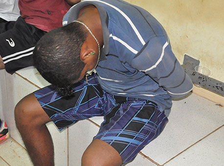 100615-policia-maconha-cleriston2