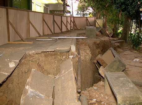 150615-cotidiano-desbarrancamento-tvgazeta2