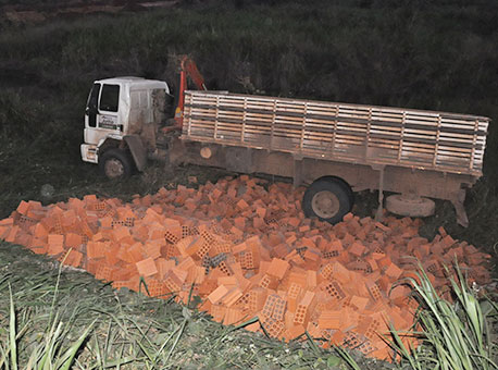 160615-cotidiano-caminhao-cleriston