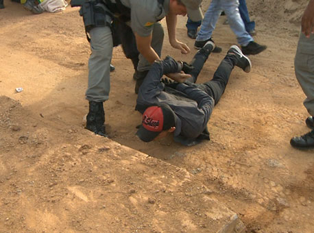 300615-policia-assaltocomrefem-tvgazeta