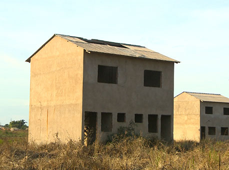 030715-cotidiano-habitacoesabandonadas-tvgazeta2